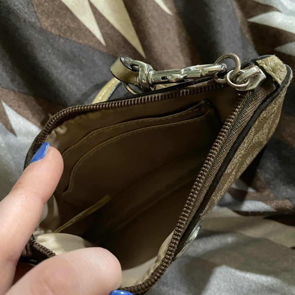 Coach wristlet - Picture 2 of 3
